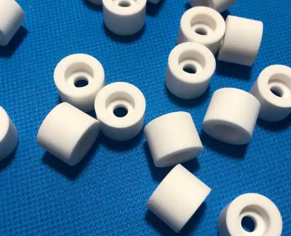 difference between zirconia and ceramic